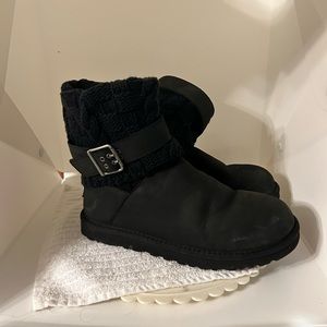 Ugg brand black winter boots faux fleece inners size 9